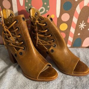 BASKE CALIFORNIA Brown leather Lace-Up Peep Toe Heeled Boots size 8 New
